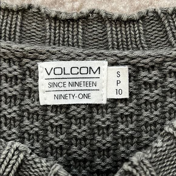 Sweater - Picture 2 of 3